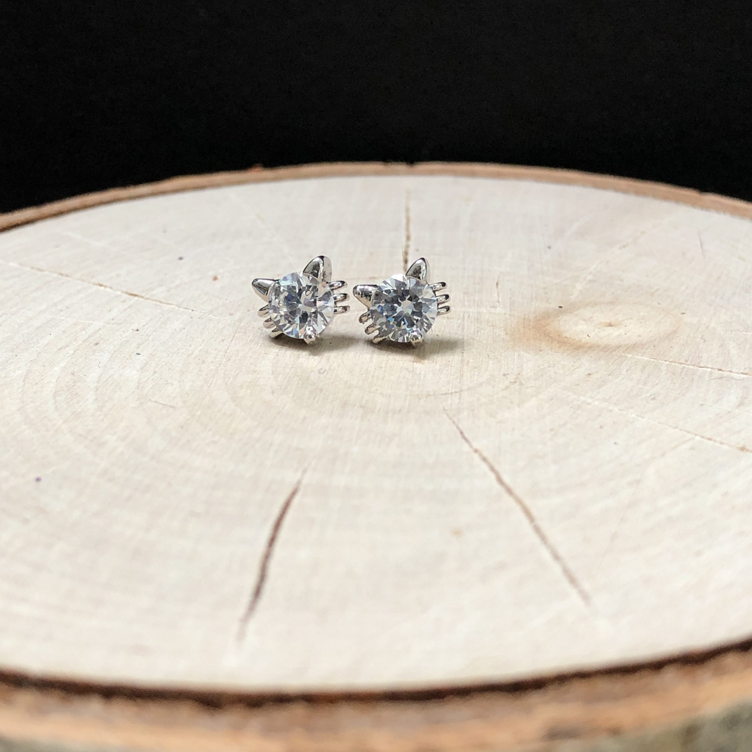 Crystal Cat stud earrings