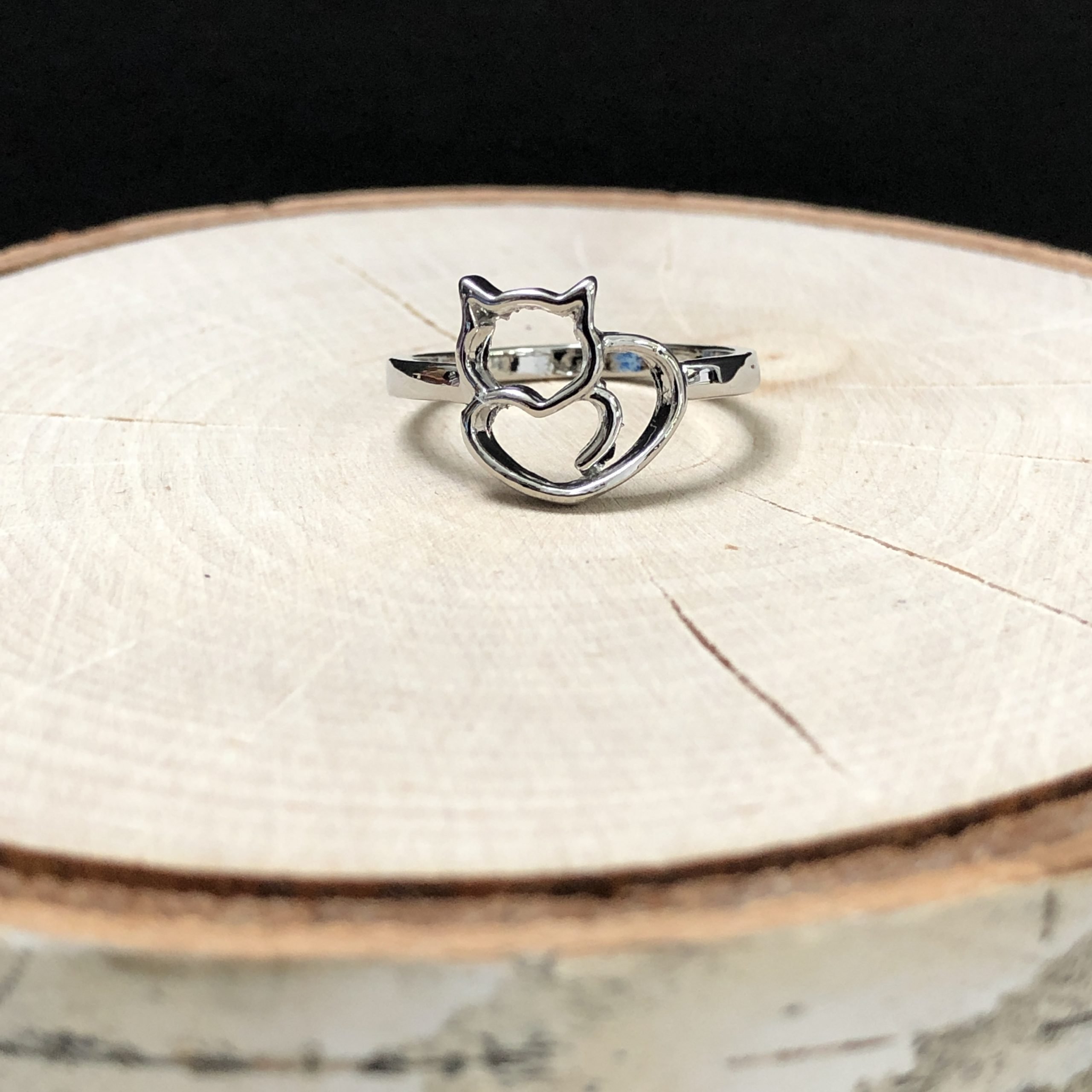 Cuddle Heart Cat Ring